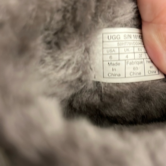 UGG Boots - Picture 7 of 9